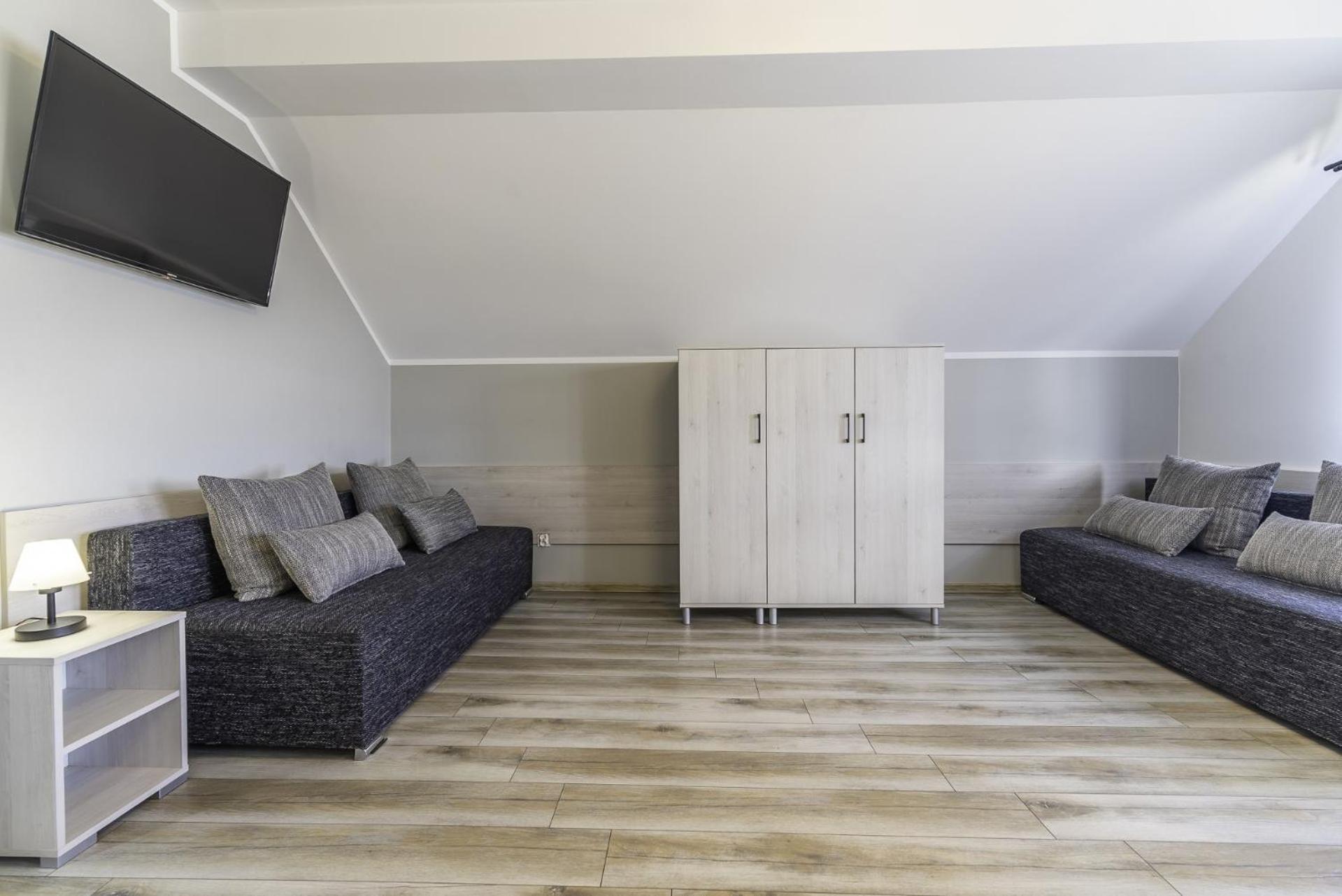 Frajda Domki - Apartamenty 6-Osobowe - Salon I Dwie Sypialnie Oraz Studia 4-Osobowe - Pokoj Z Aneksem Kuchennym Реваль Экстерьер фото