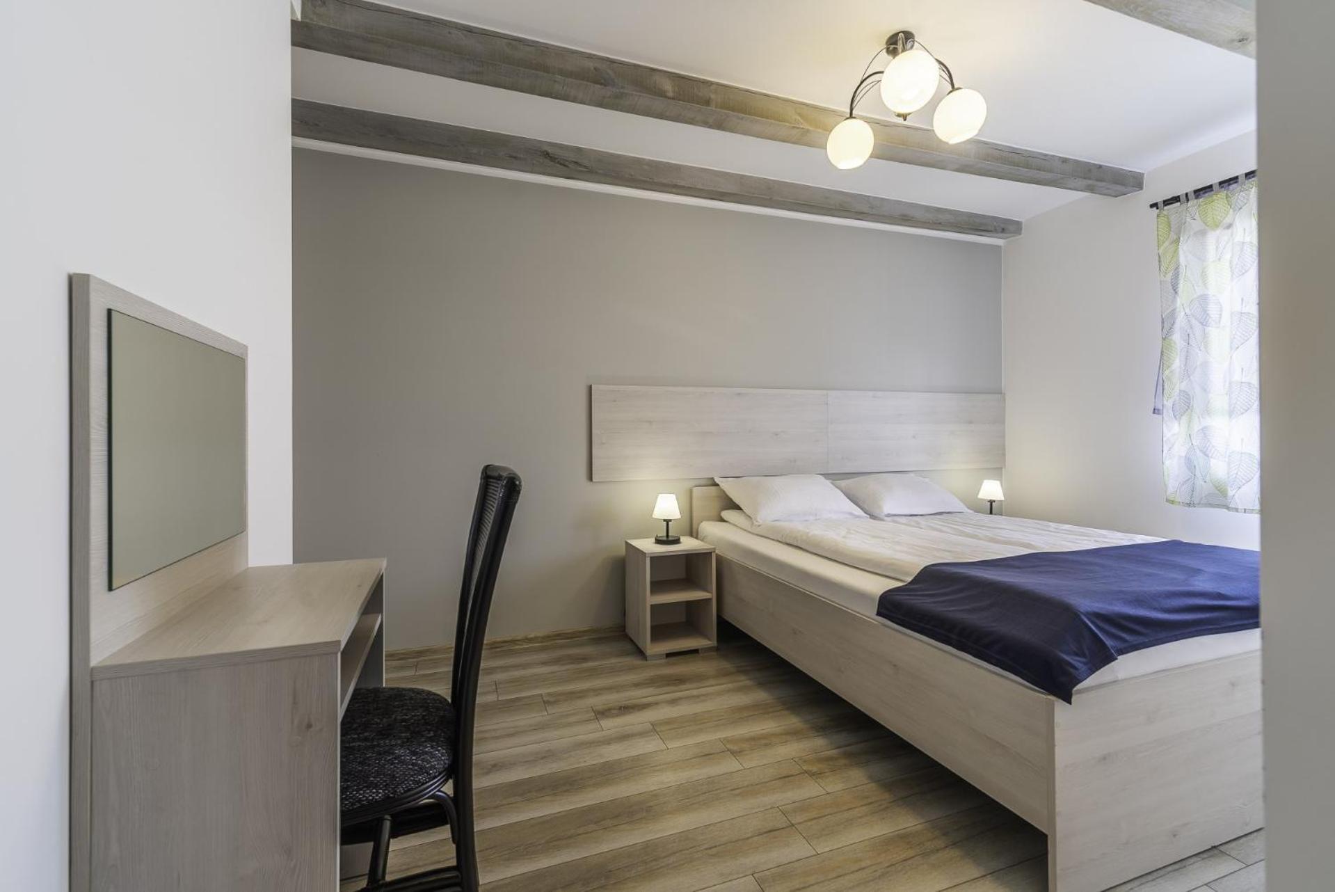 Frajda Domki - Apartamenty 6-Osobowe - Salon I Dwie Sypialnie Oraz Studia 4-Osobowe - Pokoj Z Aneksem Kuchennym Реваль Экстерьер фото